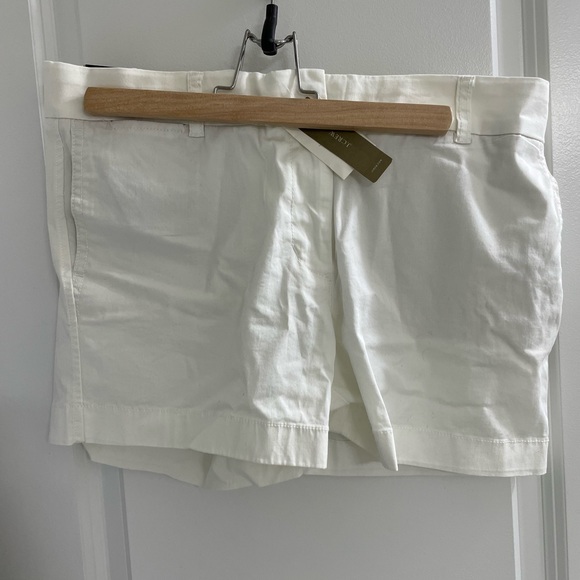 NWT jcrew chino shorts 4in - Picture 5 of 6